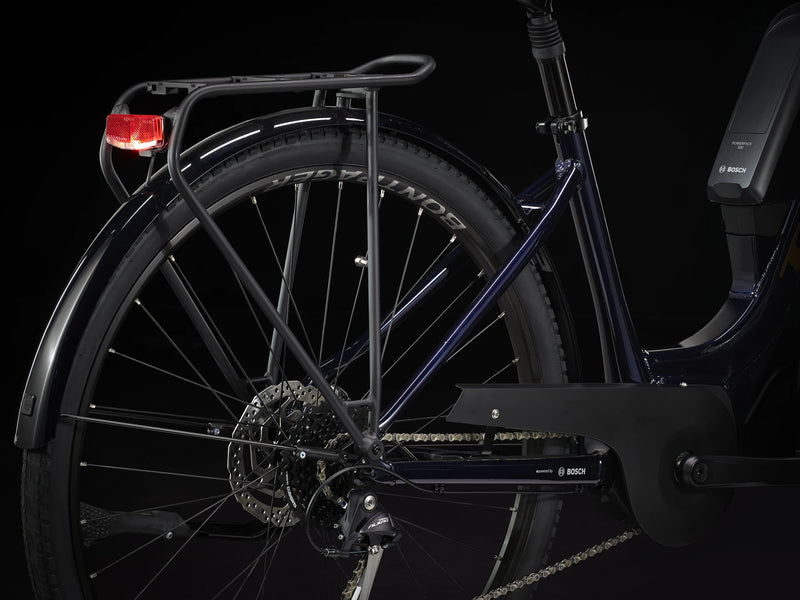 Bicicleta Elétrica Trek Verve+ 2 Lowstep Azul Escura- Tamanho M Bicicleta Elétrica Trek Verve+ 2 Lowstep Azul Escura- Tamanho M